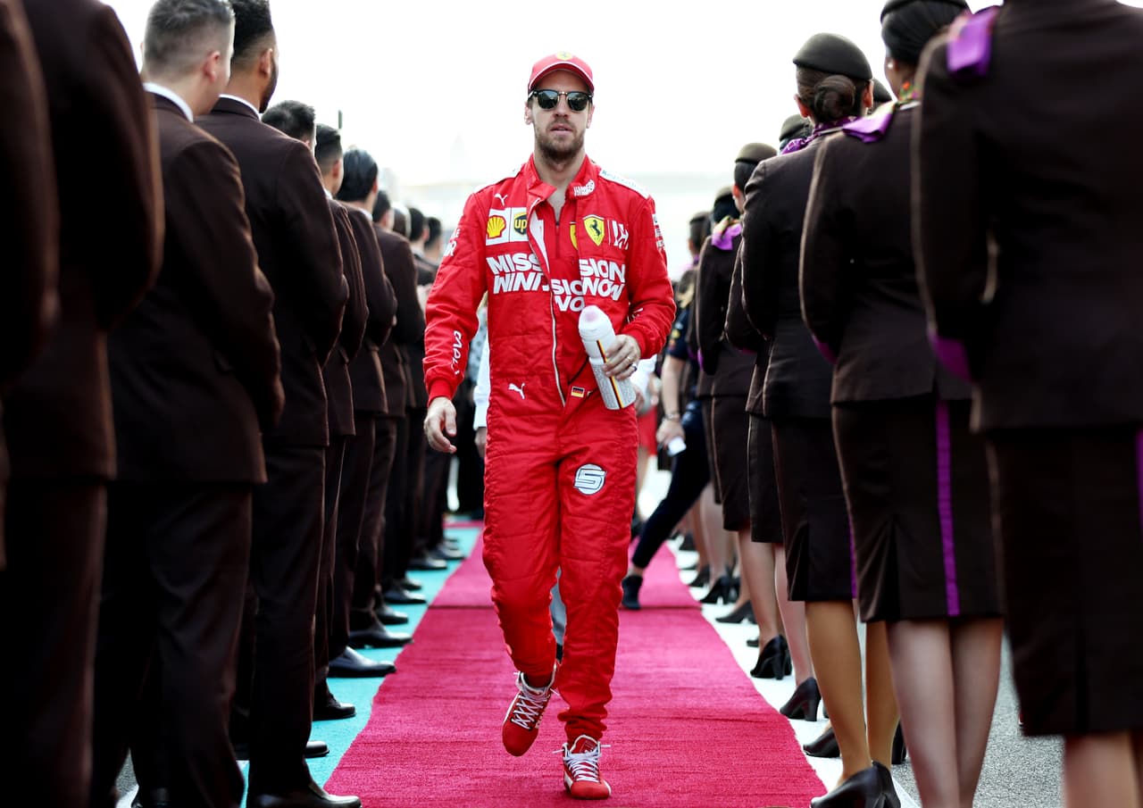 Lewis Hamilton es el primer piloto de la historia de la Formula 1 en liderar 19 Grandes Premios en una temporada. Nico Hulkenberg se retira de la Fórmula 1 y Hamilton comparte podio con Verstappen y Charles Leclerc.