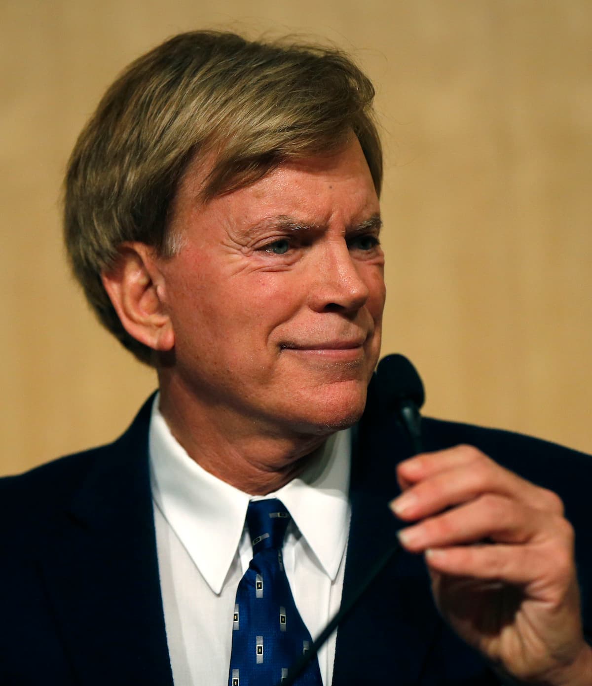 Dave Duke, exlíder del Ku Klux Klan