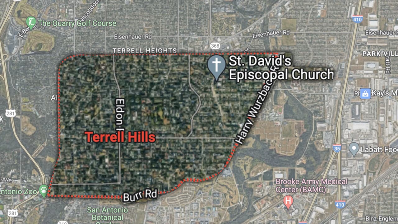 <b>Terrell Hills</b> es uno de los mejores vecindarios para comprar una casa cerca de San Antonio. 
<br>
<br>Tiene una población de 7,870 y está ubicado en el condado de Bexar y es uno de los mejores lugares para vivir en Texas. 
<br>
<br>Vivir en Terrell Hills ofrece a los residentes una densa sensación suburbana y la mayoría de los residentes son dueños de sus hogares. Hay muchos bares, restaurantes, cafeterías y parques. Las escuelas públicas en Terrell Hills están altamente calificadas, según de Niche.