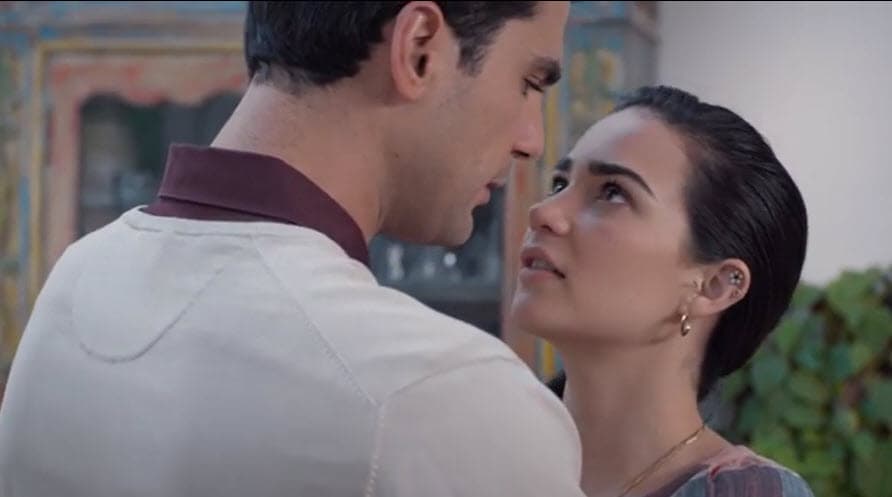 A la actriz, quien interpreta a Gaby en el exitoso melodrama de Univision, se le ha relacionado sentimentalmente con su compañero de elenco, 
<b><a href="https://www.univision.com/shows/te-doy-la-vida/te-doy-la-vida-capitulo-52-video" target="_blank">Ramsés Alemán. </a></b>
<br>