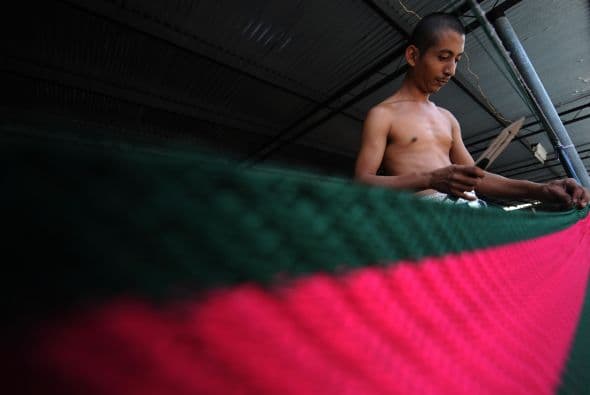 Pero lo más importante es la lealtad, todo lo que consiguen, en base a sus actos criminales, es repartido en partes iguales y donado a su pandilla.