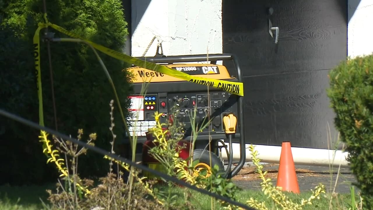 RLE Enterprises retiró el avión maltrecho de Stone Street alrededor de las 9 a.m.