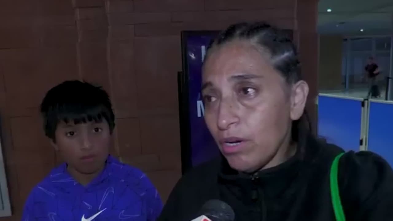 ICE libera a madre hispana y a su hijo menor; otro permanece detenido y uno fue deportado