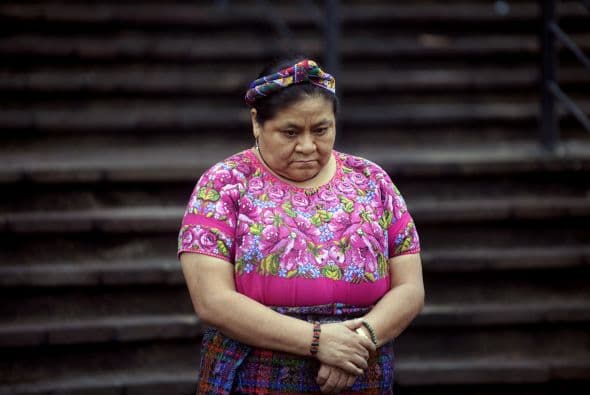 Se le notaba un semblante de tristeza al recordar el trágico suceso en el que falleció su padre y 36 personas más.