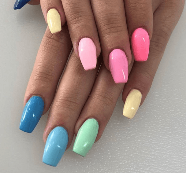 Sin duda en esta época tendrás para escoger, ya que ni los colores, ni los estilos están limitados. Cuéntanos cuál te harías tú.