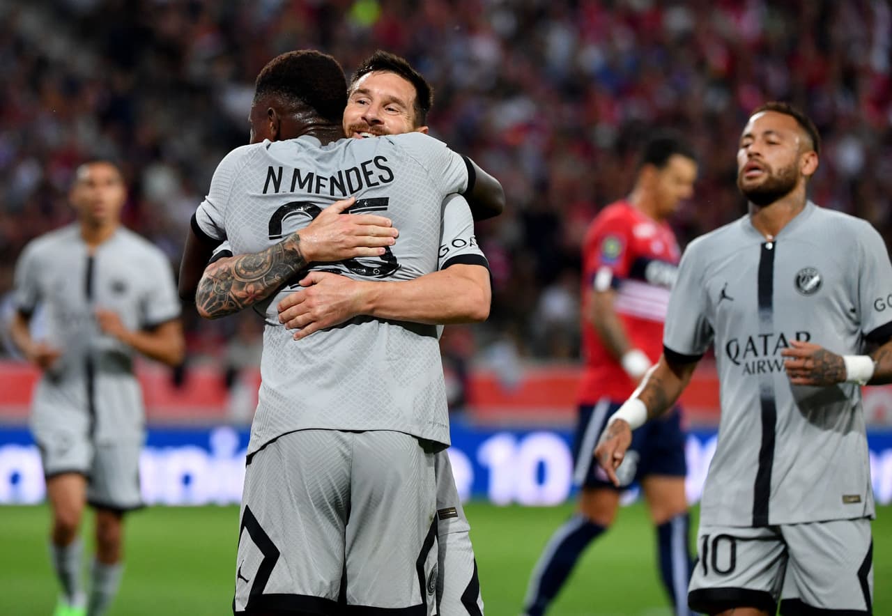 París Saint Germain se dio un festín de goles como vistante ante Lille y se afianzó como líder de la Ligue 1.