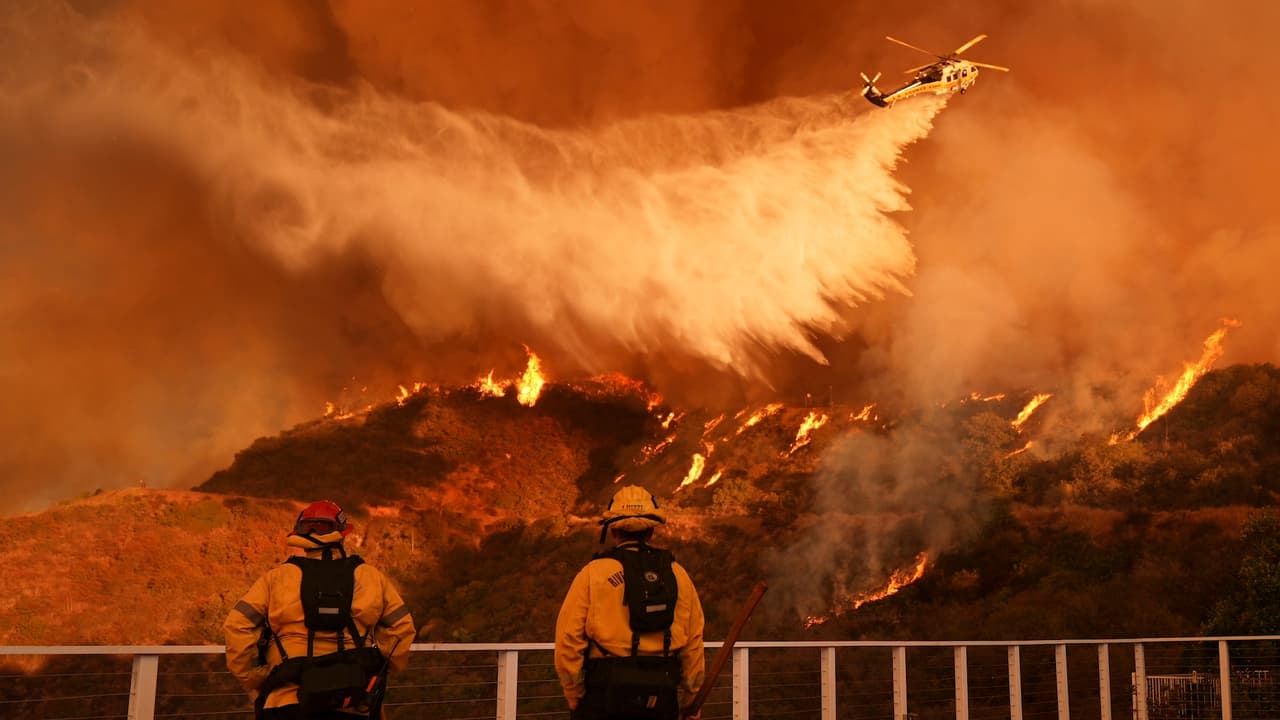 Avanza contención de los incendios en Los Ángeles; Eaton y Palisades se mantienen muy activos
