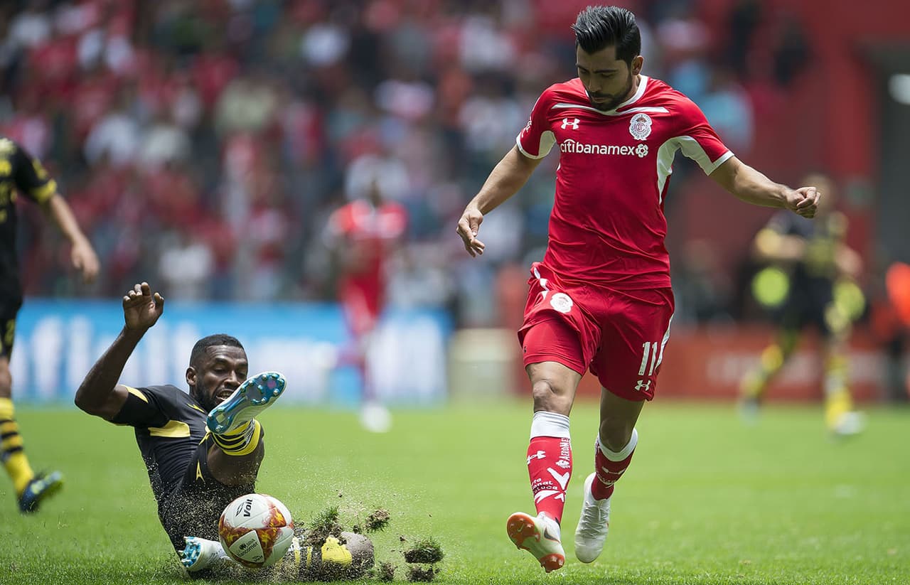 El mediocampista Amaury Escoto ingresó en los minutos finales para sostener la ventaja del Toluca.