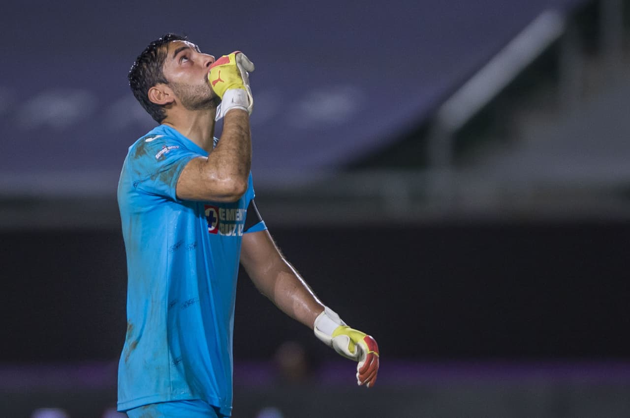 El doblete de ‘Cabecita’ y tercero de los cementeros llegó a los 79’.