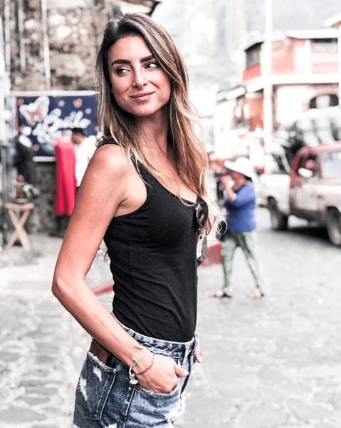 Estefanía ha participado en series de televisión, telenovelas y teatro, en sus proyectos se encuentran: 'Falsos falsificados' (2016), '40 y 20' (2017) y 'Papá a toda madre' (2017).
<br>