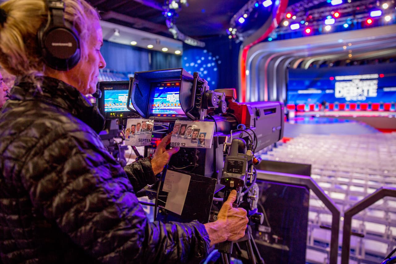 Los aspirantes debían haber recibido 2% o más de apoyo en al menos cuatro encuestas nacionales o encuestas realizadas en los estados de votación anticipada de Iowa, New Hampshire, Carolina del Sur o Nevada, y que hayan sido publicadas entre el 28 de junio y el 28 de agosto.