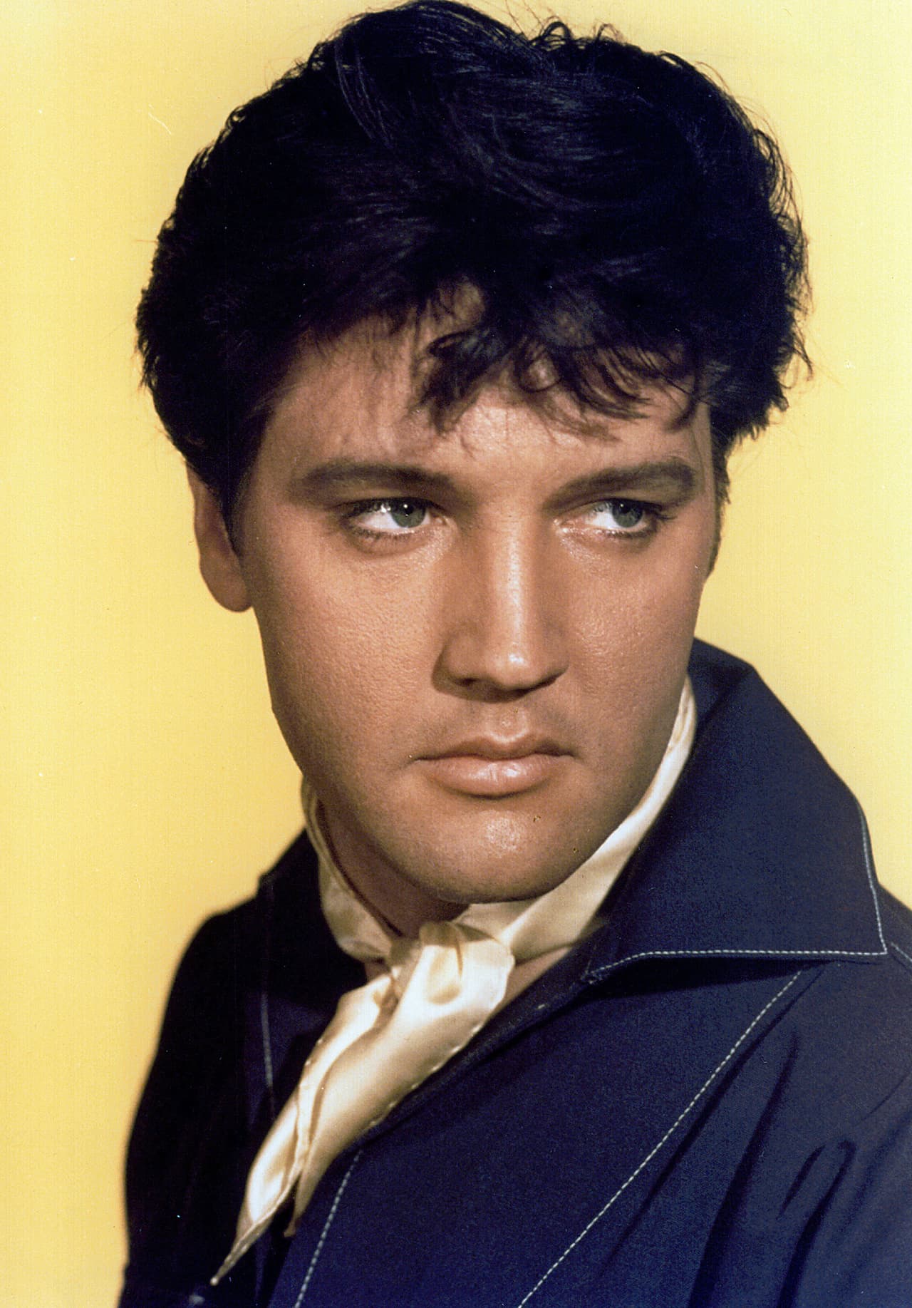 En 2013, Authentic Brands Group (ABG) compró los derechos de Elvis Presley por $125 millones de dólares. Esta empresa planea lanzar un holograma con la figura del ‘Rey’ para incrementar sus ganancias.