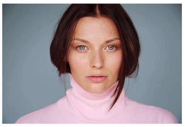 La belleza de 
<b><a href="http://www.univision.com/temas/irina-baeva">Irina Baeva</a></b> es innegable, tiene sólo 24 años y es uno de los rostros más bonitos de las telenovelas actualmente.