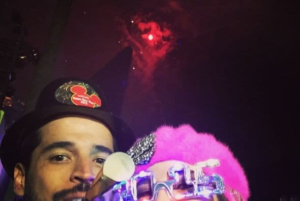 Trabajando o en casa con familia y amigos, los famosos de Univision se la pasaron de lo mejor despidiendo el 2014. ¡A celebrar, como debe ser!