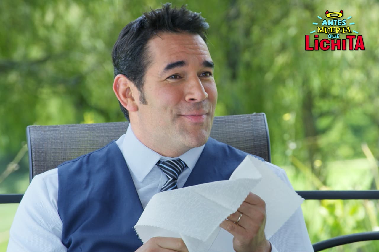 Augusto le hará creer a todos que ha perdonado a Rafael.