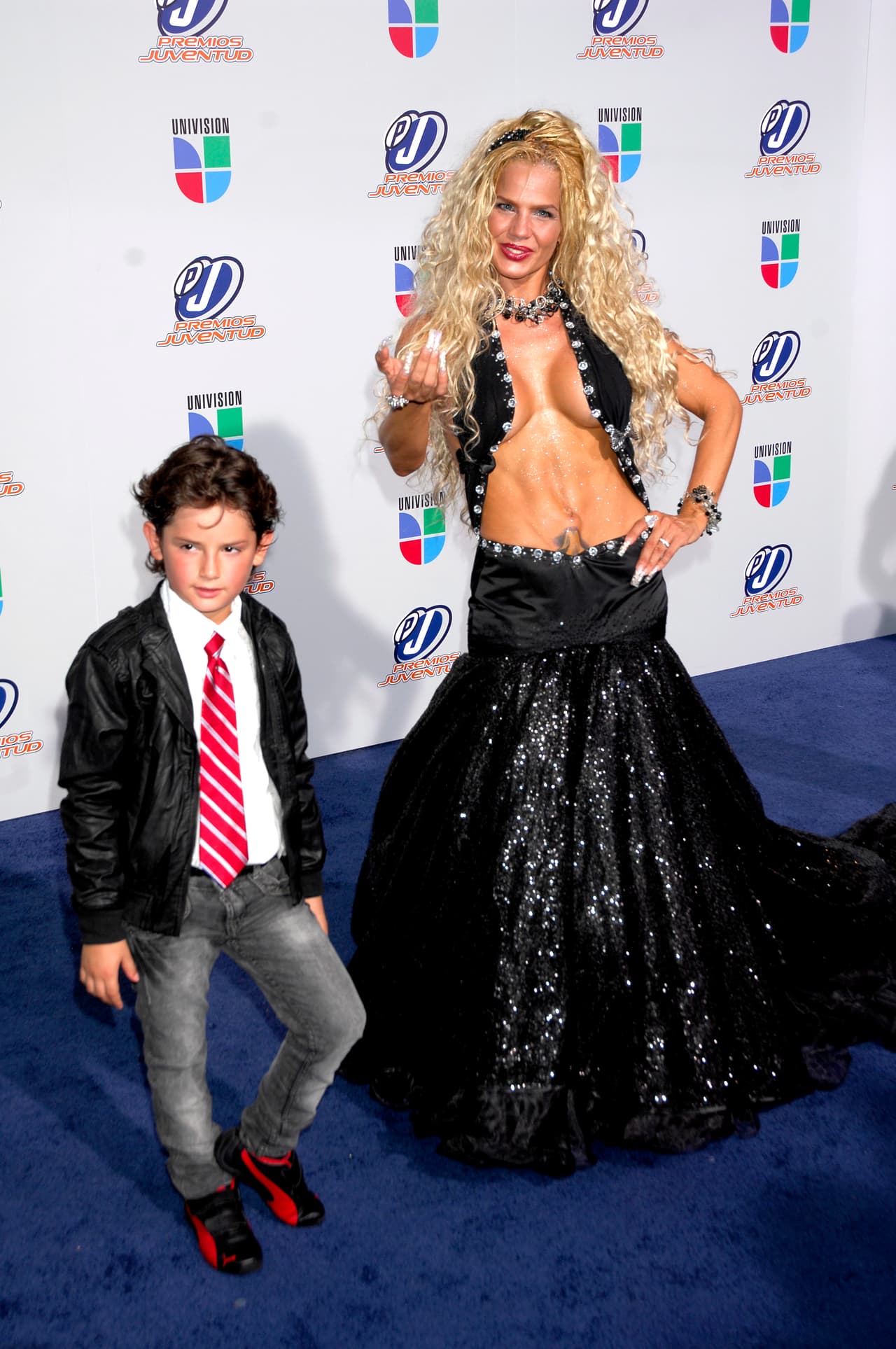 En el caso de Niurka, la bailarina se dejó ver en 2010 muy bien acompañada de su hijo Emilio Osorio, quien en ese entonces tenía ocho años.