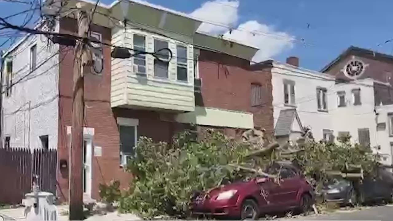 Tras la tormenta: cortes de electricidad y daños en viviendas y vehículos en Pensilvania