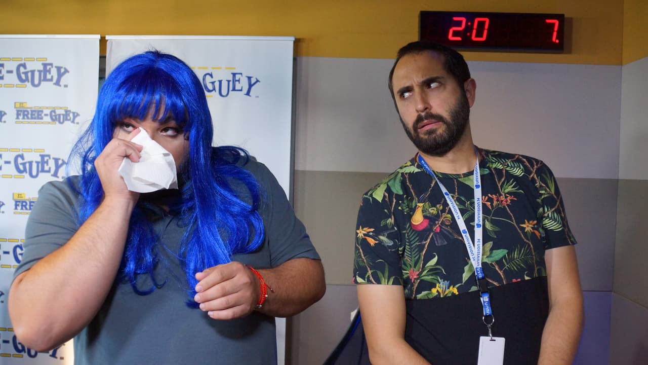 El Tambochi pago la apuesta contra El Compa Ivan cambiando de 'look' por un día.