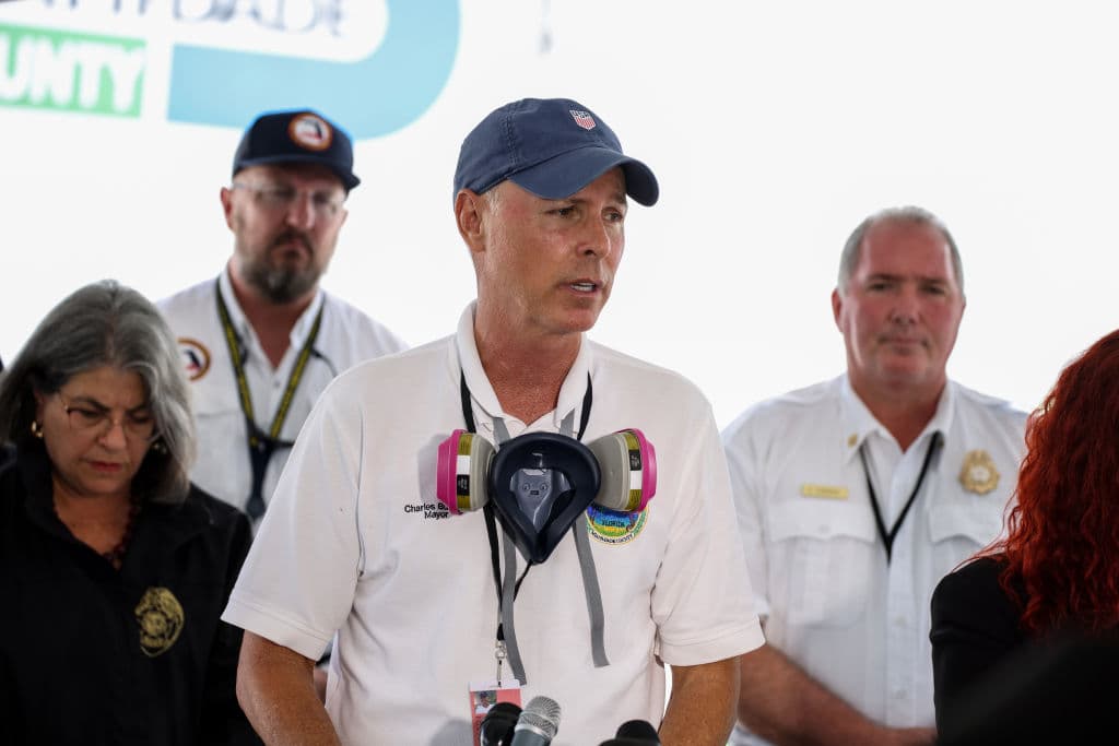 Alcalde de Surfside pierde las elecciones tras disputas por el colapso del condominio Champlain Towers South