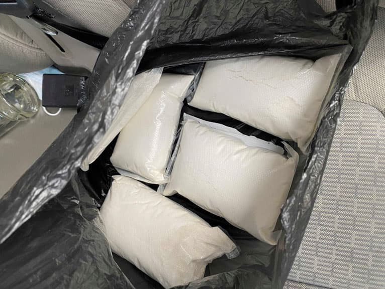 Policía de SLC incauta 40 kilos de sales de baño.