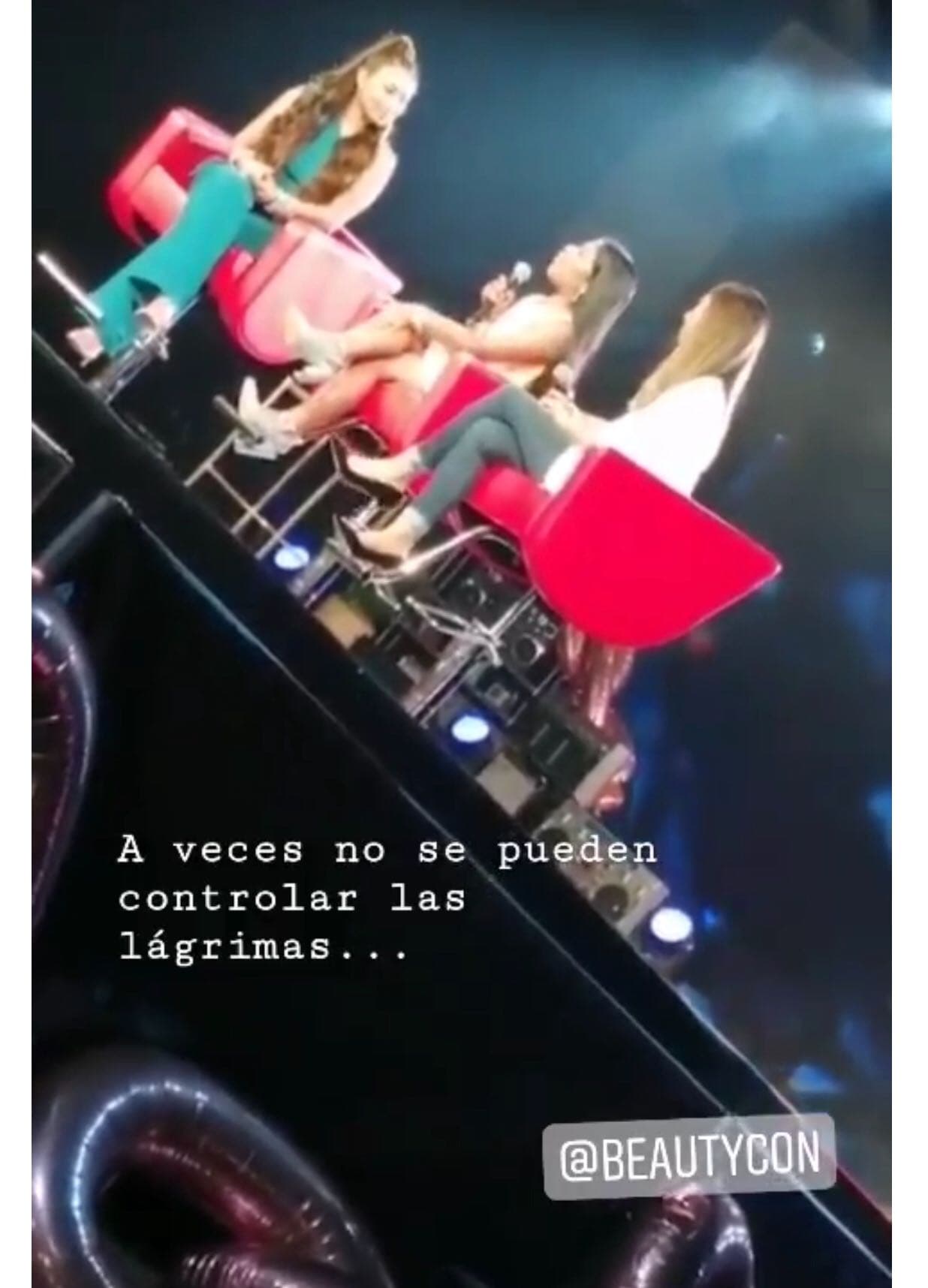 En la primera parte del video, Yalitza agregó el texto: "A veces 
<b>no se pueden controlar las lágrimas</b>…", haciendo referencia a la emoción que vivió durante su intervención.