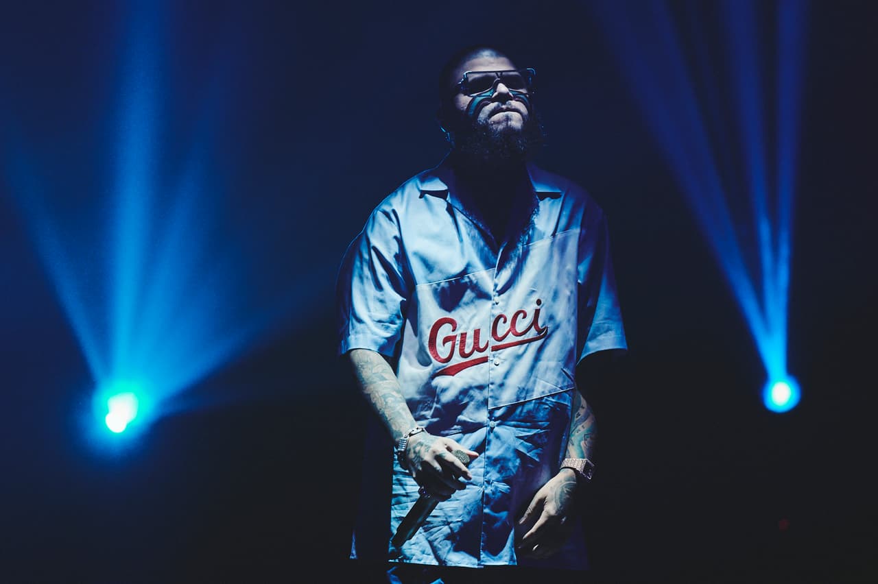 Farruko llegó para interpretar su más reciente éxito.