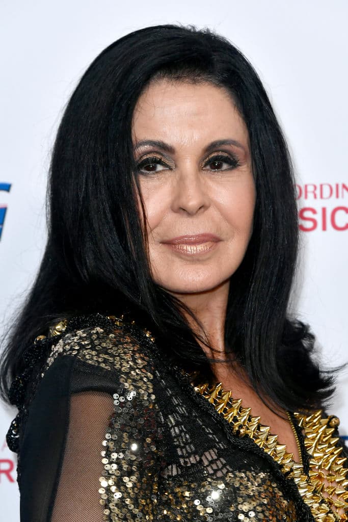 Las recomendaciones siguieron y le dio algunos ejemplos de por qué, según sus palabras, no debe ejercitarse con la mascarilla.
<br>