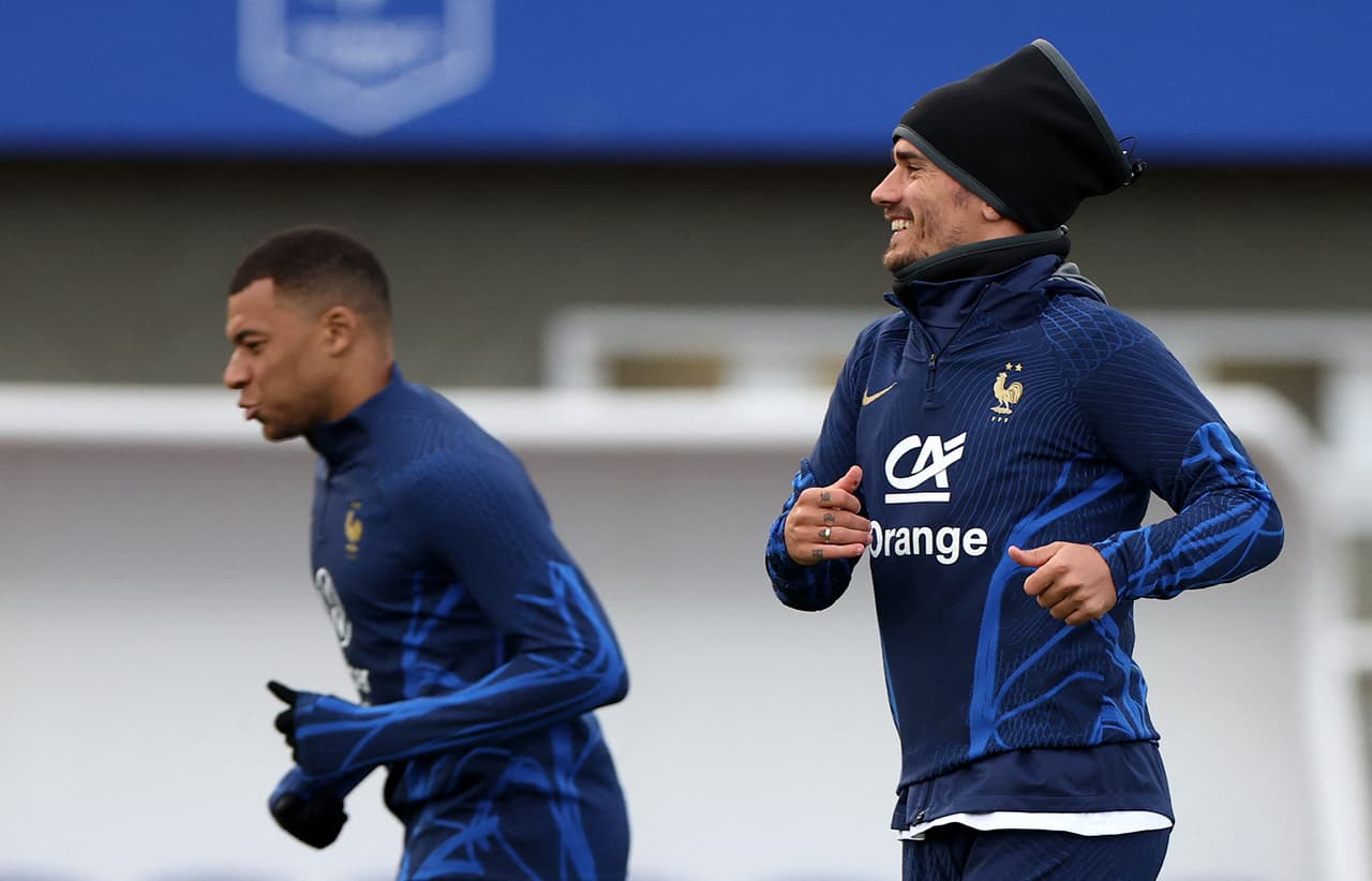 Griezmann defiende a Mbappé tras haber “estado en medio de la tormenta” con PSG