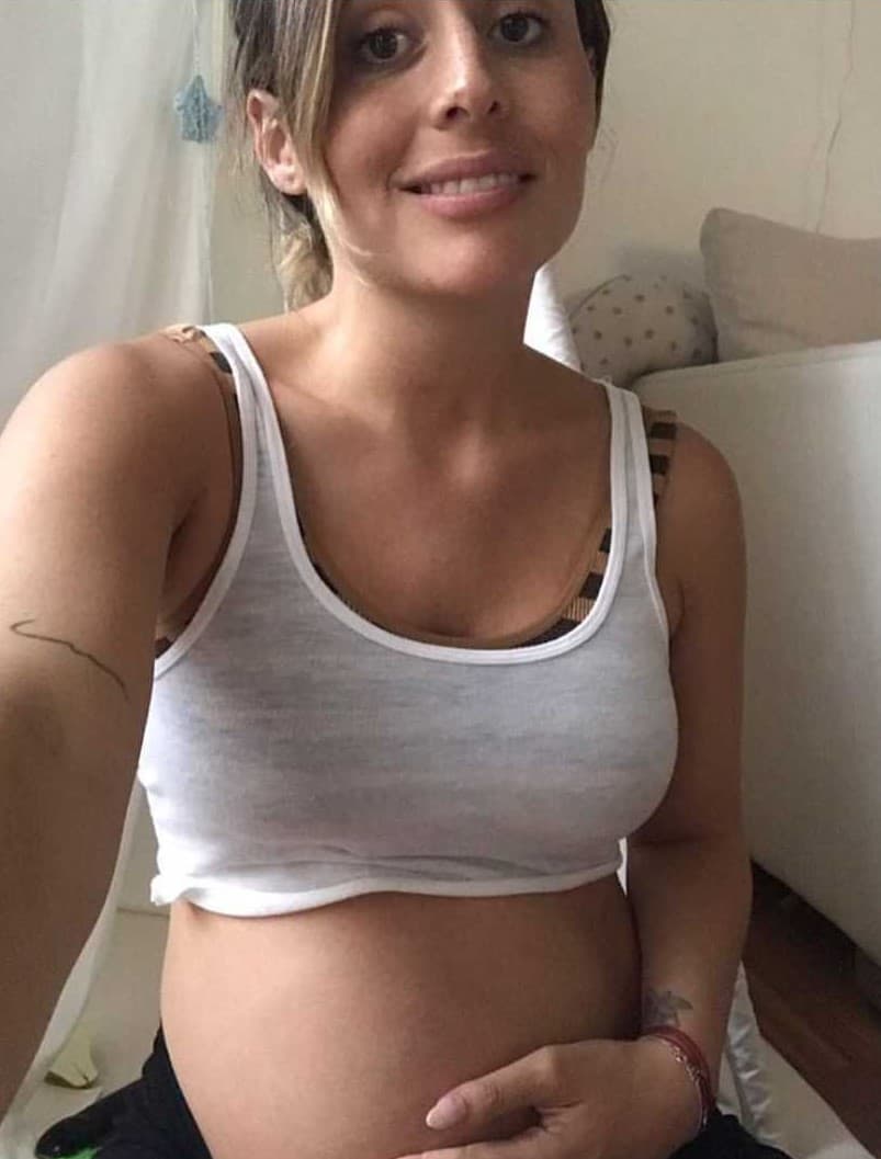 La hija menor de Gonzalo Vega estuvo compartiendo también a través de Instagram el desarrollo de su segundo embarazo.