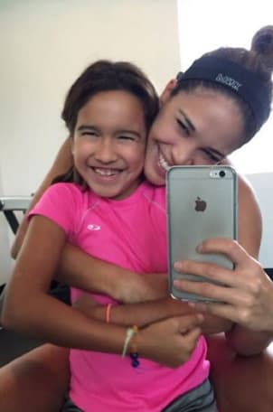 La conocimos en la pancita de su mamá y ahora es una hermosa niña de 10 años.