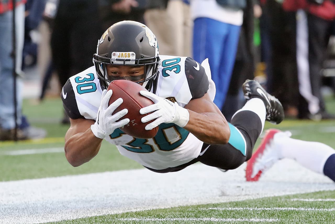 Corey Grant tuvo 3 recepciones para 59 yardas por los Jaguars.