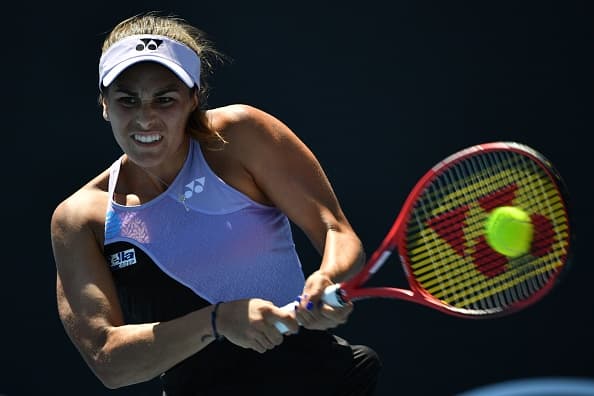 La tenista puertorriqueña, Mónica Puig, abandona el Abierto de Australia tras caer derrotada.