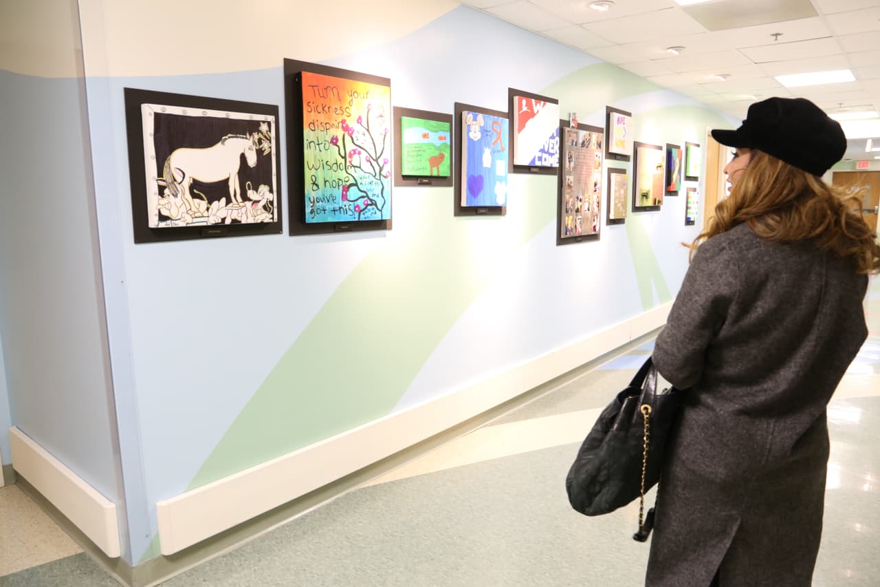 Sin dudda la locutora quedó asombrada con todo lo que aprendió ese día.
<br>
<br>
<b>DONA AQUÍ: <a href="http://bit.ly/UnidosConStJude" target="_blank">bit.ly/UnidosConStJude</a></b>