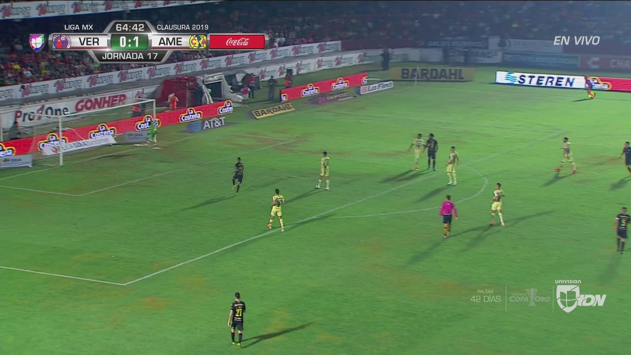 Marchesín con espectacular salvada mantiene viva la victoria del América