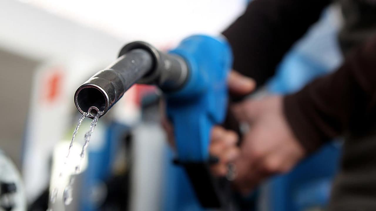  $1 millón en gasolina gratis para residentes de Chicago y suburbios. ¿Cuándo y en dónde podrás recibirla?