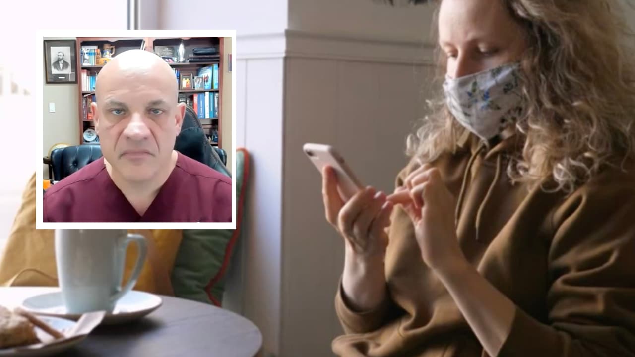 "Las mascarillas funcionan, eso lo sabemos, pero eso a la gente ya no le interesa”, dijo el Dr. Joseph Varón, de United Memorial Medical Center en Houston.