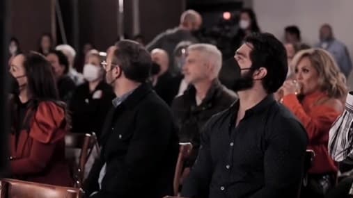 Durante la ceremonia para dar inicio a las grabaciones se encontraba la mayor parte del elenco reunido, entre ellos 
<a href="https://www.univision.com/famosos/aracely-arambula-hijos-luis-miguel-arturo-carmona">Arturo Carmona</a>, Ernesto Laguardia, Martha Julia, Maribel Guardia entre otros más.