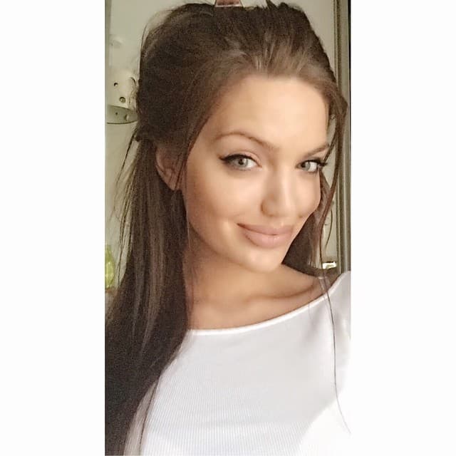 Escribió un mensaje en las redes sociales para sus "fans".