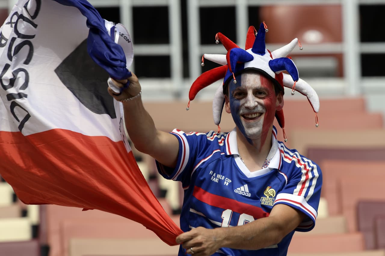 El estadio de Luzhnikí, así como sus cercanías, se colmaron de fanáticos daneses y franceses que pusieron el buen ambiente para vivir una jornada innolvidable del Mundial de Rusia 2018.