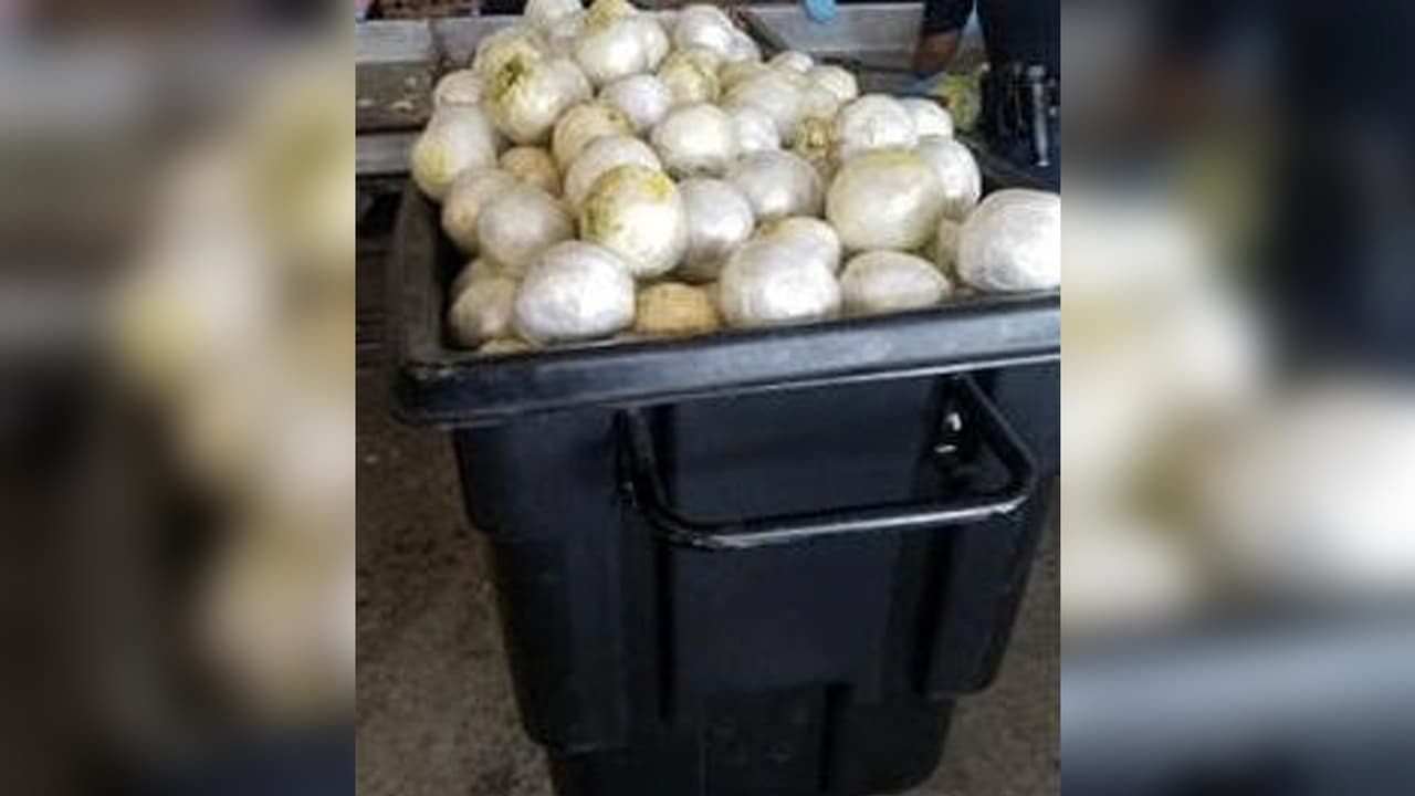 Autoridades fronterizas de Texas incautan casi dos toneladas de marihuana dentro de un cargamento de lechuga