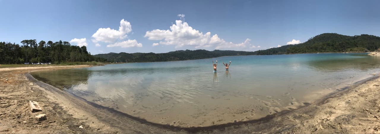 Hemos sido testigos del crecimiento de sus dos hijos, de vez en cuando la actriz comparte algunos momentos de su etapa como madre. En verano se fueron de vacaciones al colorido estado de Chiapas.