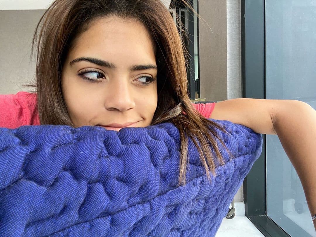 Naturalita y bella: así arranca sus mañanas Francisca Lachapel, de quien admiramos no solo su belleza física sino también la frescura con la que se conduce.