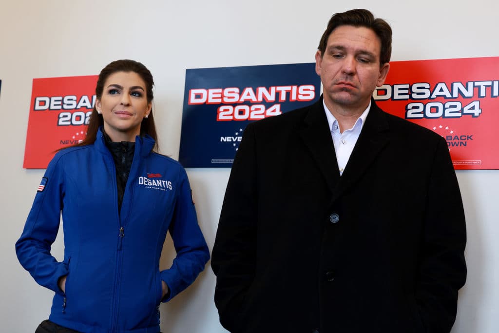 Un presunto desvío de $10 millones: la polémica que acecha al gobernador Ron DeSantis y a su esposa
