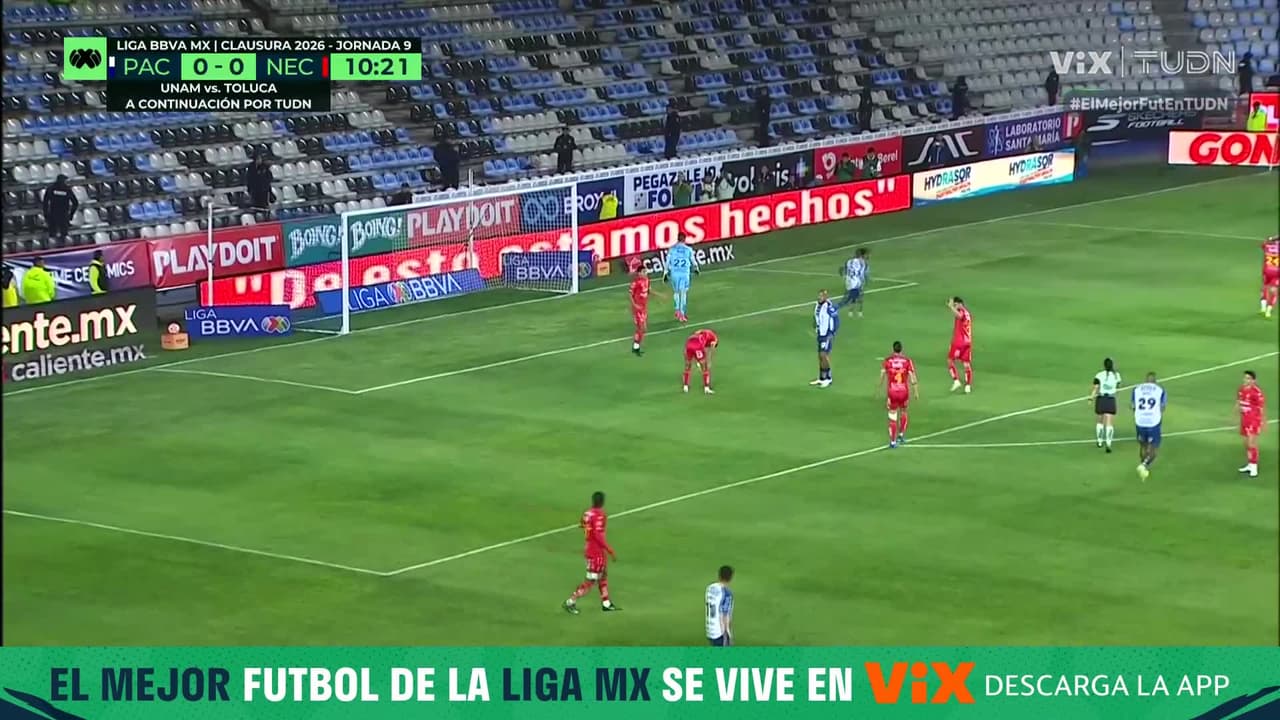 ¡Gran combinación de los Tuzos! ¡Salomón Rondón manda la pelota desviada!