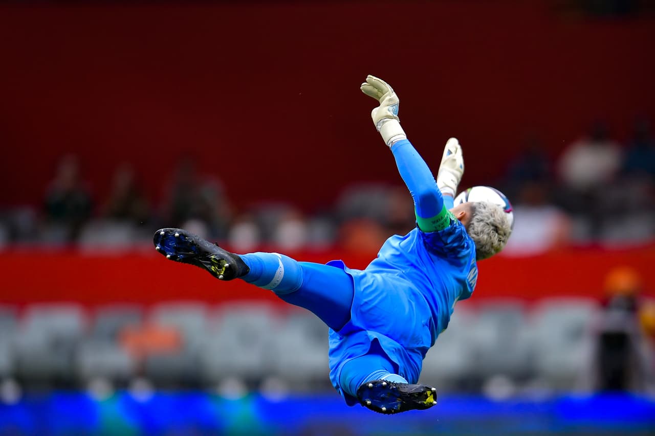 Pese a contar con el regreso a la titularidad de jugadores importantes como Lozano, 'Tecatito' y Edson, México igualó sin goles ante Costa Rica en el Azteca.