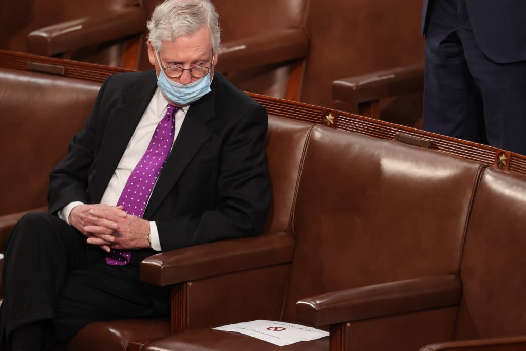 “Ningún republicano apoyará” el plan de empleos y familias que propone Biden, vaticina McConnell