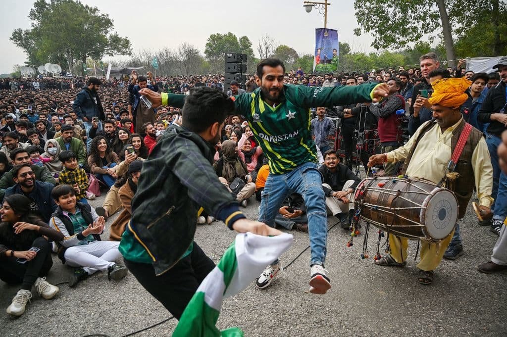 <h2 class="cms-H2-H2">5. Pakistán</h2>
<br>
<br>Es el quinto país más poblado del mundo, con 231,529,058 habitantes. “Tenemos un problema de población", manifestó Vanessa Perez-Cicera, directora del Centro de Economía Global del Instituto de Recursos Mundiales. “Pero creo que lo más importante es que tenemos un problema de sobreconsumo".