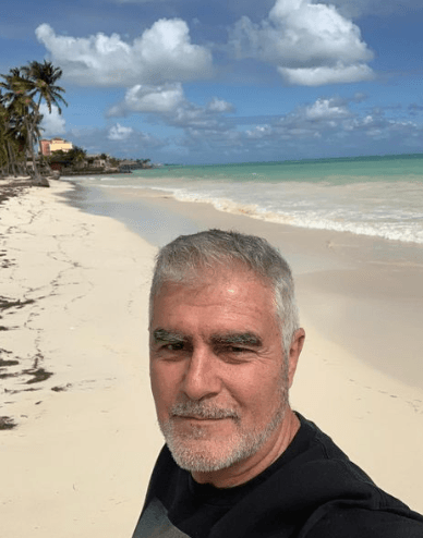 “Buenos días”, fue la breve descripción que acompañó la instantánea, la cual de inmediato se llenó de cariñosos comentarios por parte de usuarios de Internet.