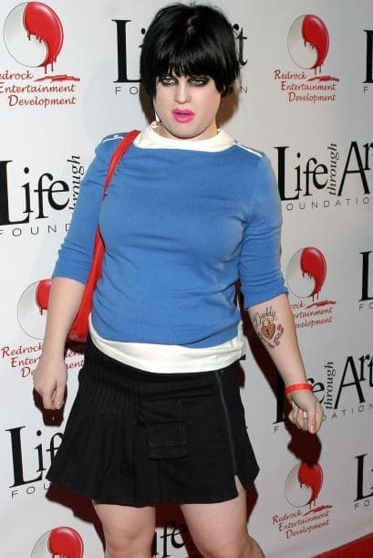 Kelly Osbourne no tuvo una adolescencia sencilla, su peso no la dejaba ser feliz. Más videos de Chismes aquí.