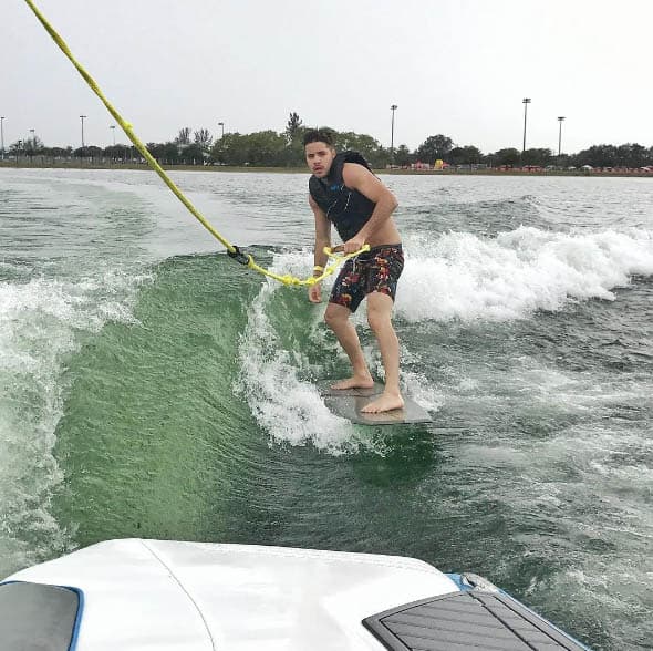 William Valdes tiene muchos talentos. (Noviembre 5, 2016)